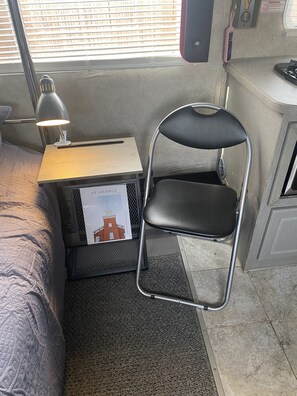 1 soverom, strykejern/-brett, wi-fi (inkludert) og sengetøy