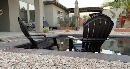 Tiny RV with stone pool. Pets stay free! Sunny St George, Utah R&R awaits!