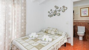 2 bedrooms, iron/ironing board, travel crib, WiFi - Casa Maruja Cútar by Ruralidays (Málaga)