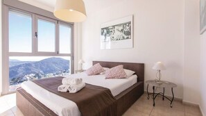 4 室のベッドルーム、アイロン / アイロン台、旅行用ベビーベッド、WiFi