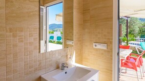 Interior - Casa Cerrito Prado del Rey by Ruralidays (Cádiz)