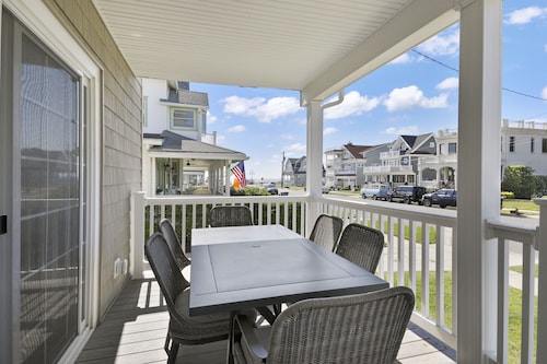 Oceanview 4 HOUSES to BEACH!  6 beach passes, chairs, towels, umbrellas included