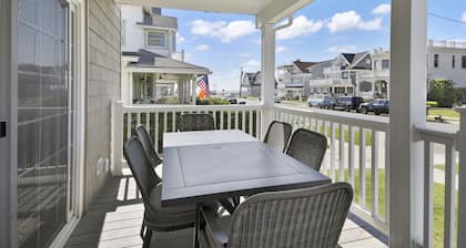 Oceanview 4 HOUSES to BEACH! 6 beach passes, chairs, towels, umbrellas included