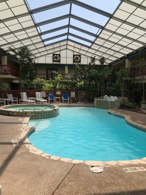 Beheizter Pool