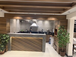 Petit déjeuner préparé sur commande (350 TRY par personne)