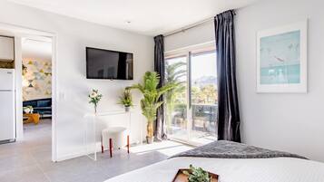 1 bedroom, iron/ironing board, WiFi (free), bed sheets