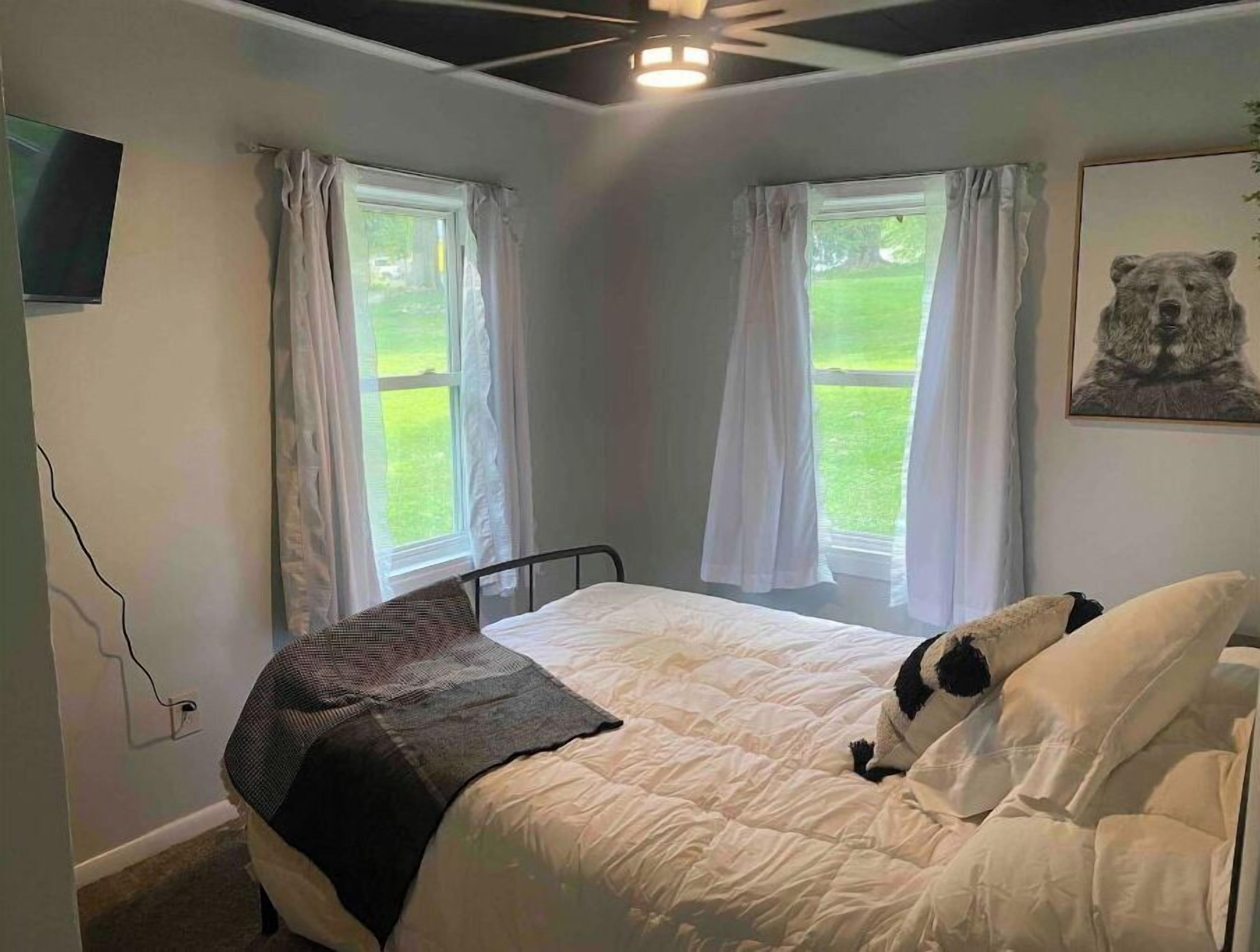 2 habitaciones, escritorio, wifi gratis y ropa de cama 