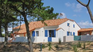 Esterni