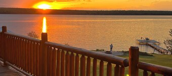 SNOW SNOW SNOW! Huron Bay Retreat - hot tub & sauna available year round.