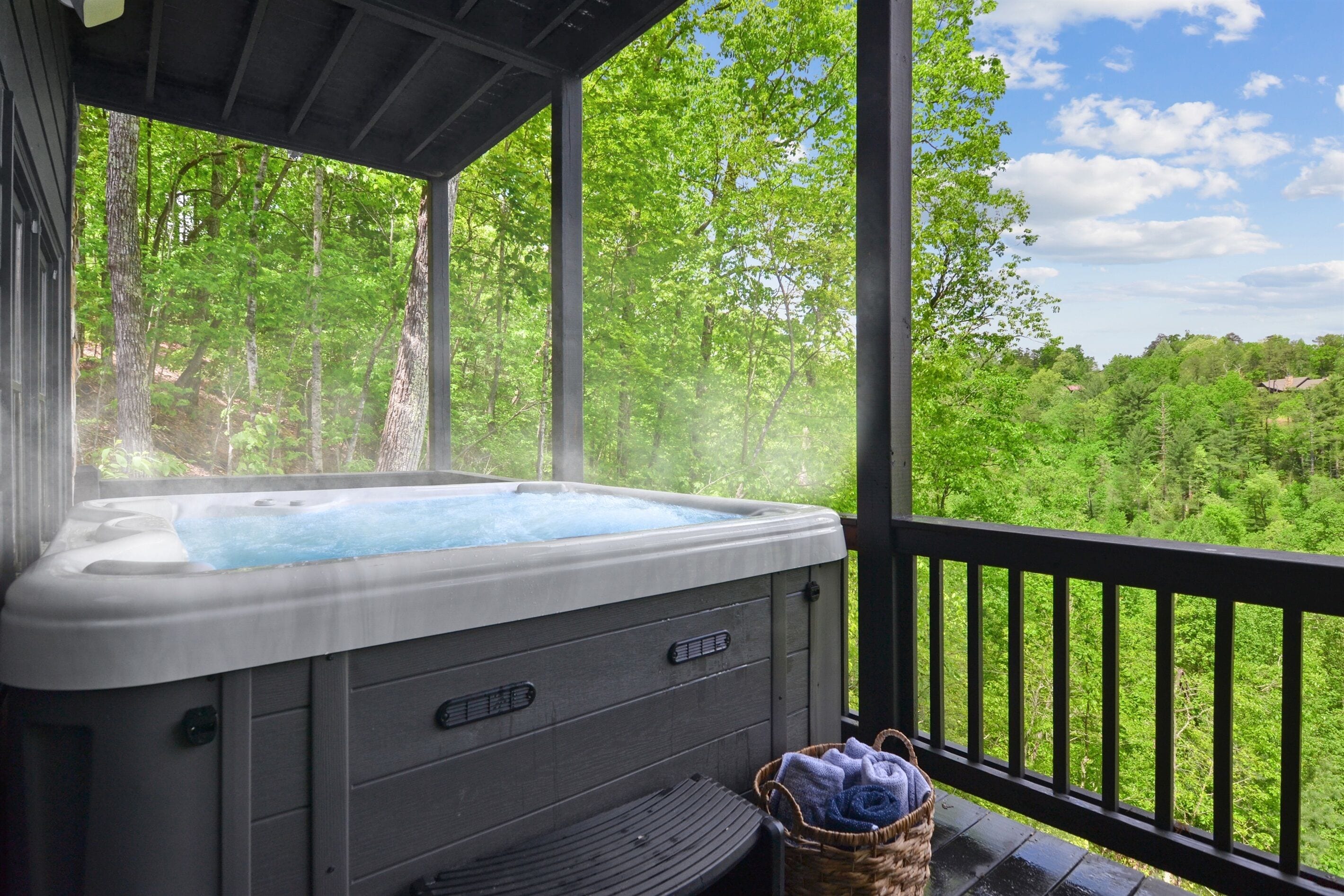 Outdoor spa tub