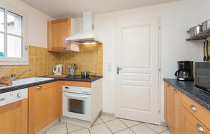 Réfrigérateur, four, plaque de cuisson, lave-vaisselle