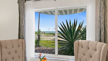 Romantic Suite, 1 King Bed with Sofa bed, Beach View, Oceanfront | View from room