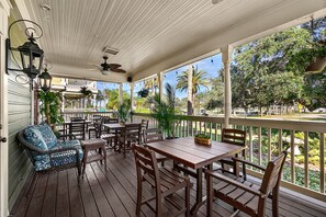 Free daily full breakfast - Golden Magnolia Marine (Daytona Beach)