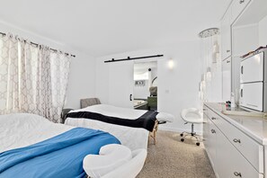 Couples treatment room(s), hot springs/mineral springs, body treatments - Golden Magnolia Marine (Daytona Beach)
