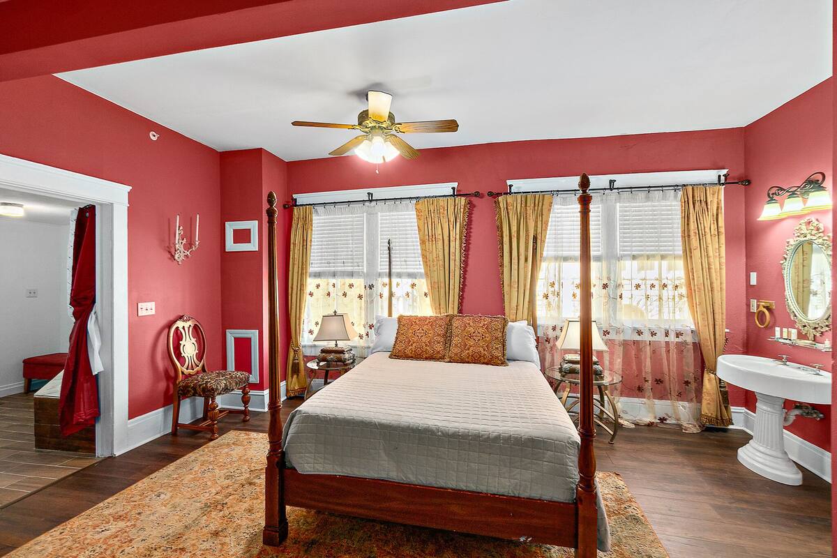 Royal-Zimmer | Hochwertige Bettwaren, Daunenbettdecken, Pillowtop-Betten