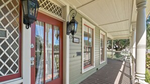 Unclassified image, 4 of 203, button - Golden Magnolia Marine (Daytona Beach)