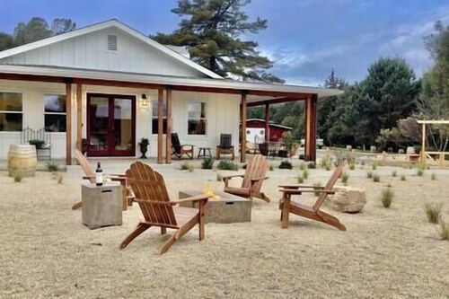 The Quintessential Barn at Farm Blanc Et Rouge