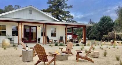 The Quintessential Barn at Farm Blanc Et Rouge