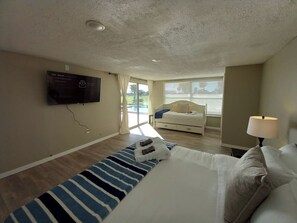 4 habitaciones, tabla de planchar con plancha, cuna de viaje y wifi