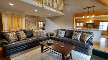 Smart TV, fireplace, DVD player, ping pong