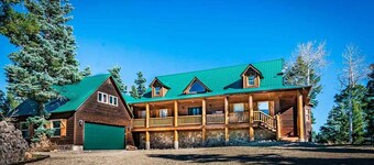 Mountain Elegance with Multiple Living Areas. Featured on HGTV’s House Hunter’s