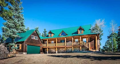 Mountain Elegance with Multiple Living Areas. Featured on HGTV’s House Hunter’s