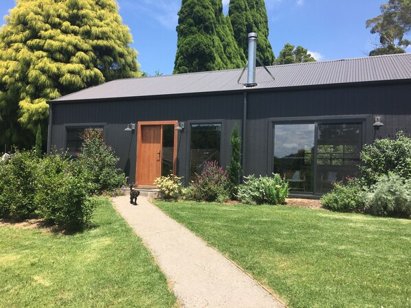 Exterior - Sauna Haus with Scandinavian design (Bowral)