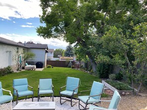 Property grounds - Enjoy Artisan Bread ❤️ Quiet Rambler + Historic Park, Firepit, Pets, 2 Car Garage (Orem)