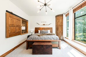 3 bedrooms, desk, iron/ironing board, WiFi - Mountain View Rooftop Deck + Hot Tub, walk to Main st. Park City Ultimate Loft 4 (Park City)