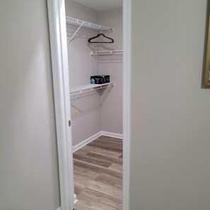 Interior - Upscale Luxury Townhouse, 3 BR, 2.5 bath near Fort Meade, Deck (Odenton)