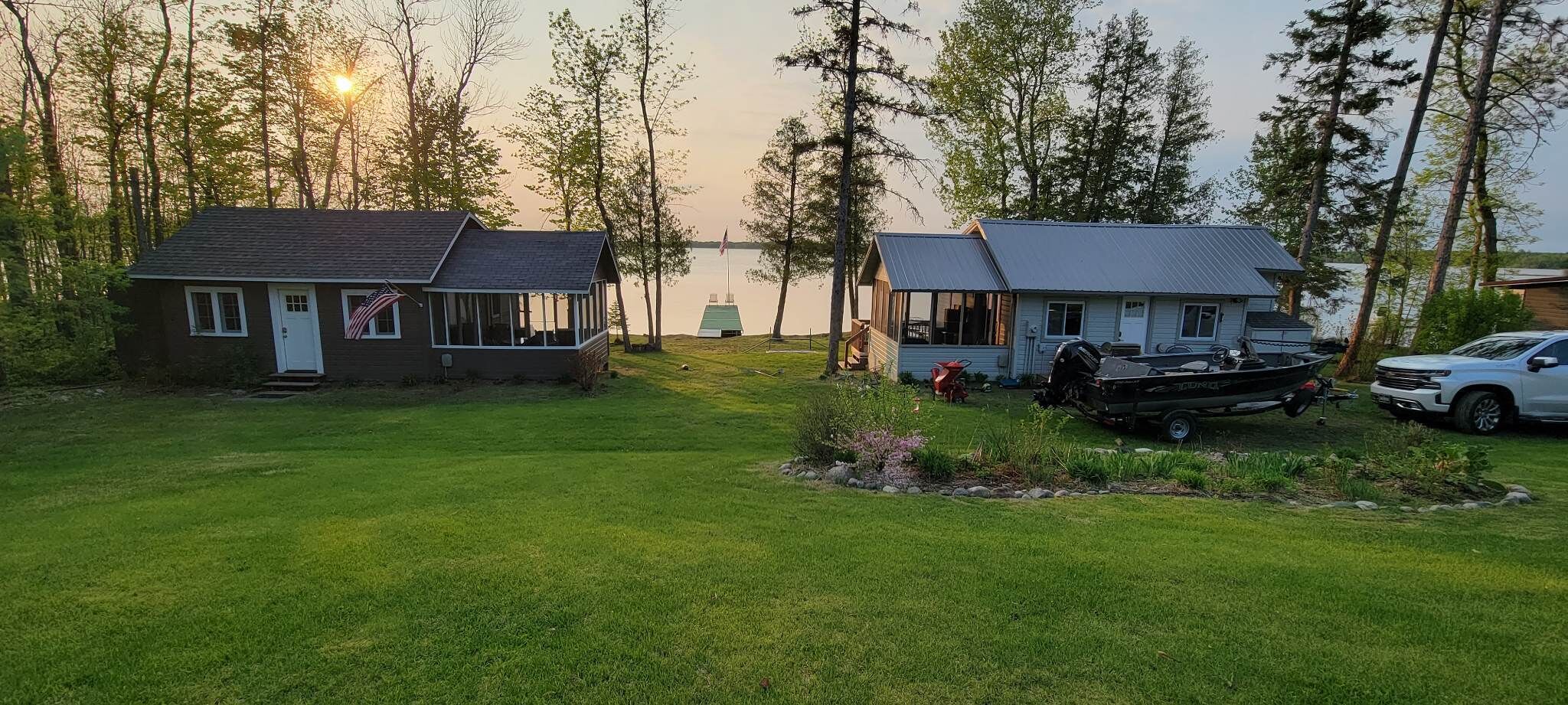 Cottages on Moose. Lakeside, twin cabins on Moose Lake!!!