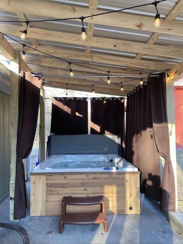Bain à remous extérieur