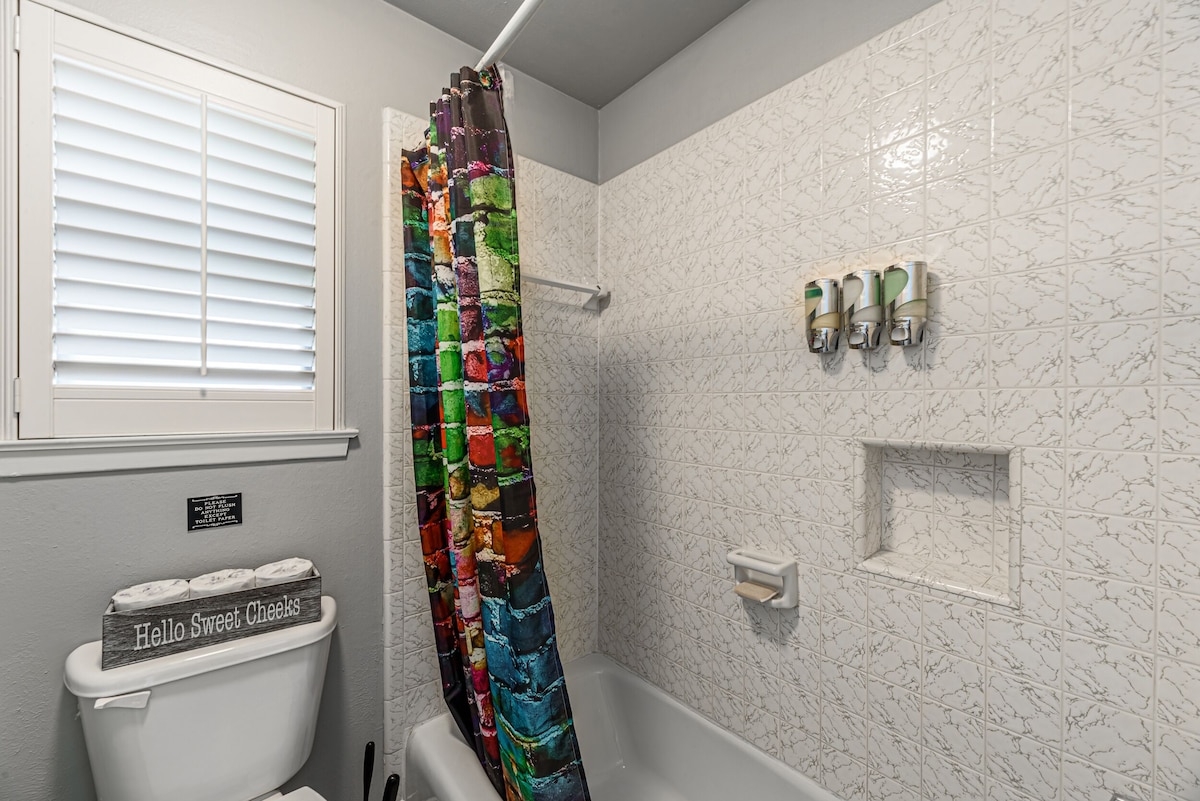 Photo 30 of The Paris- Colorful 3BEDROOM 2BATH SFH w/Heated POOL Available