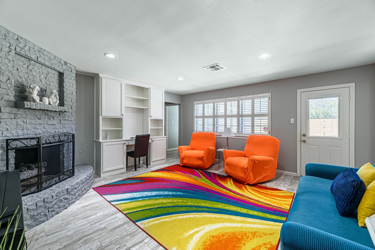 Photo 17 of The Paris- Colorful 3BEDROOM 2BATH SFH w/Heated POOL Available