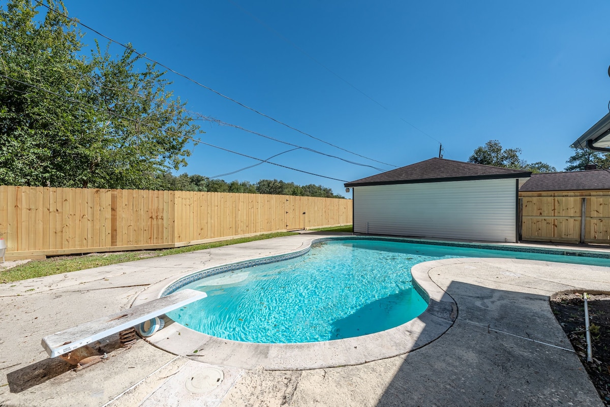 Photo 36 of The Paris- Colorful 3BEDROOM 2BATH SFH w/Heated POOL Available