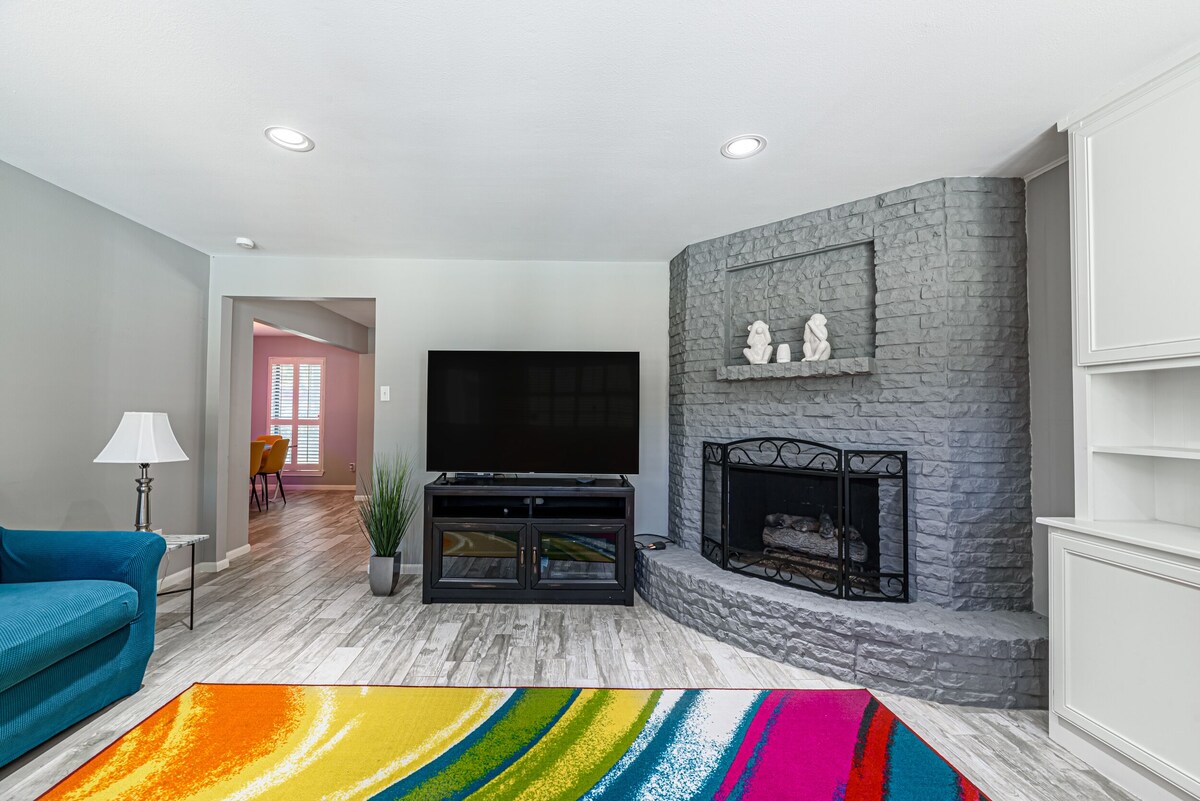 Photo 20 of The Paris- Colorful 3BEDROOM 2BATH SFH w/Heated POOL Available