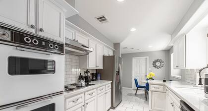 The Paris- Colorful 3BEDROOM 2BATH SFH w/Heated POOL Available