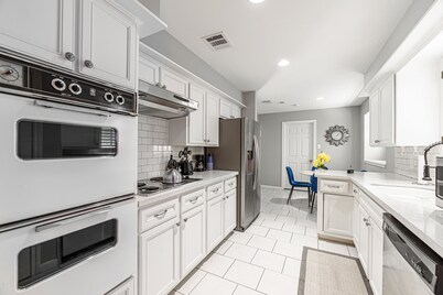 The Paris- Colorful 3BEDROOM 2BATH SFH w/Heated POOL Available 