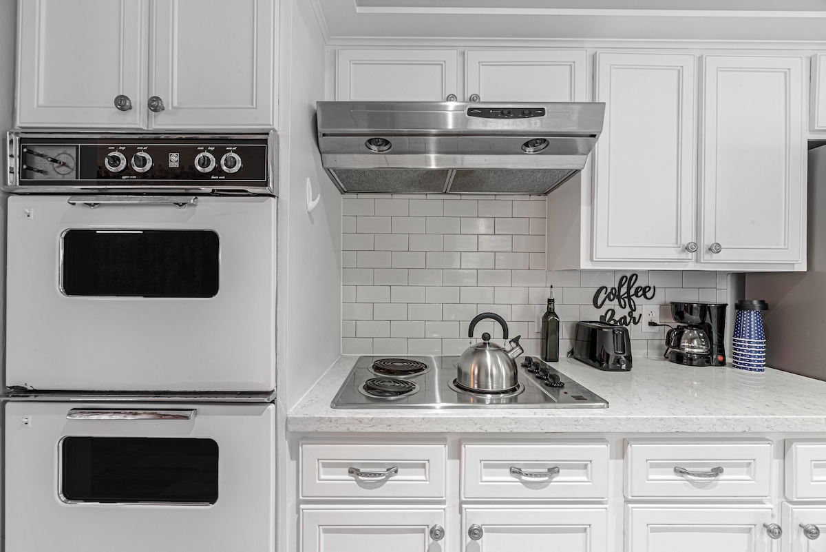 Photo 13 of The Paris- Colorful 3BEDROOM 2BATH SFH w/Heated POOL Available