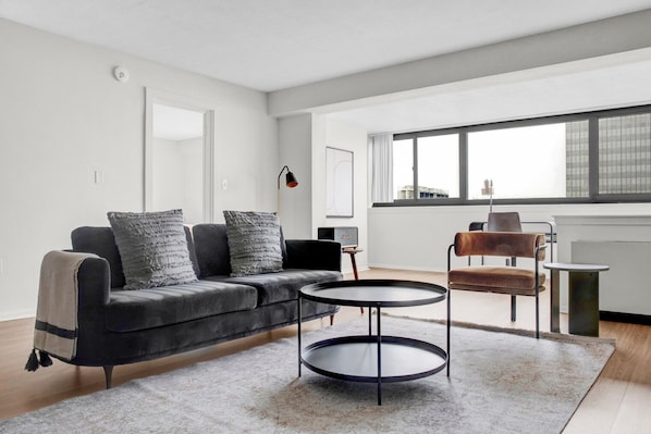 Télévision, chaîne hi-fi