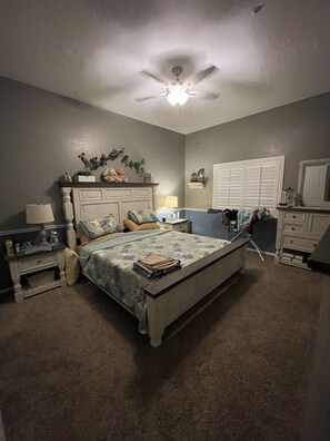 2 bedrooms, WiFi - Stay in Peoria 83 (Peoria)