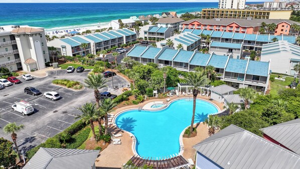 Piscine extérieure, piscine chauffée