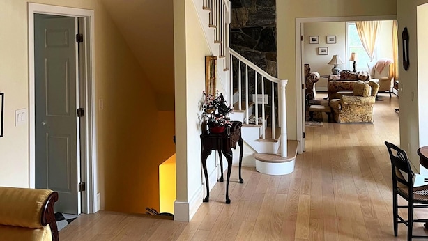 Interior - Canary Lodge - Berkshires Mountain Retreat - 6 Guests (West Stockbridge)