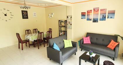 Colourful homestay - (near jeti sky mirror)