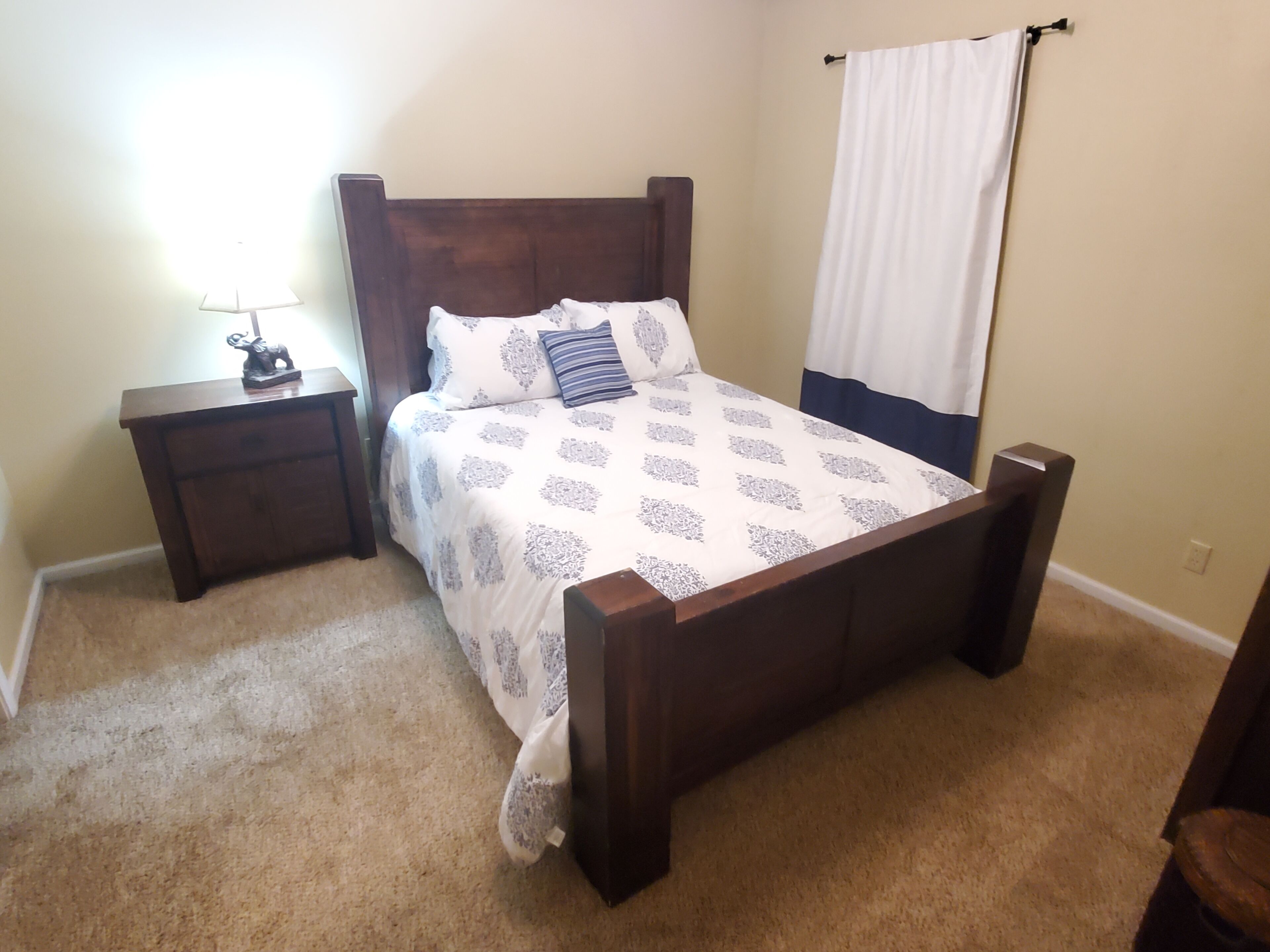 2 chambres, fer et planche à repasser, Wi-Fi gratuit, draps fournis