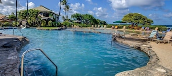 Oceanfront Resort, 4 pools, 75 foot waterslide, restaurants on site