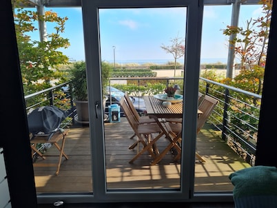 Front row, more sea is not possible!