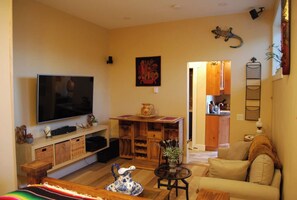 TV, books, stereo