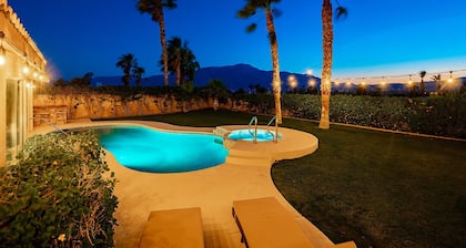 360° Mountain Views, Heated Pool & Spa, Firepit