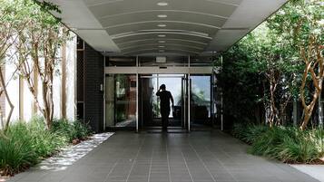 Entrada al alojamiento